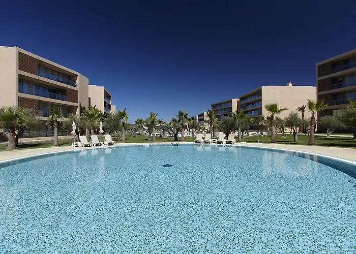 Nau Salgados Lagoas アルブフェイラ