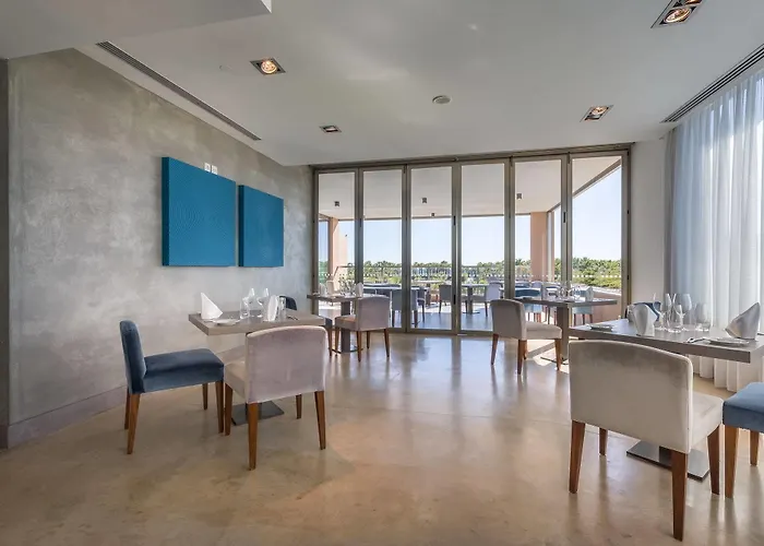 Nau Salgados Lagoas アパートホテル 4*