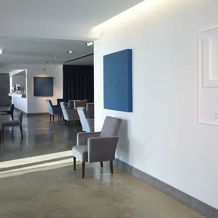 Nau Salgados Lagoas 4* Албуфейра