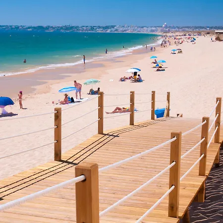 Nau Salgados Lagoas Aparthotel 4*