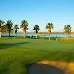 Nau Salgados Lagoas Aparthotel 4*