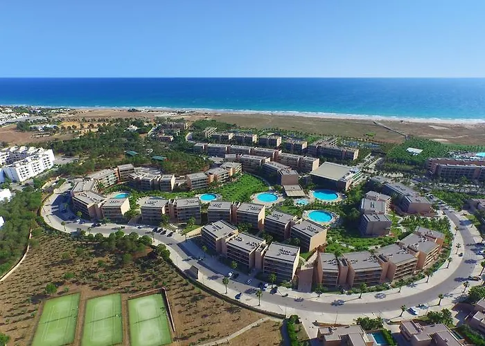 Nau Salgados Lagoas 아파트호텔