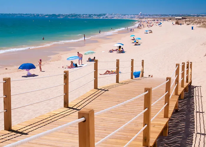 Nau Salgados Lagoas 아파트호텔 4*