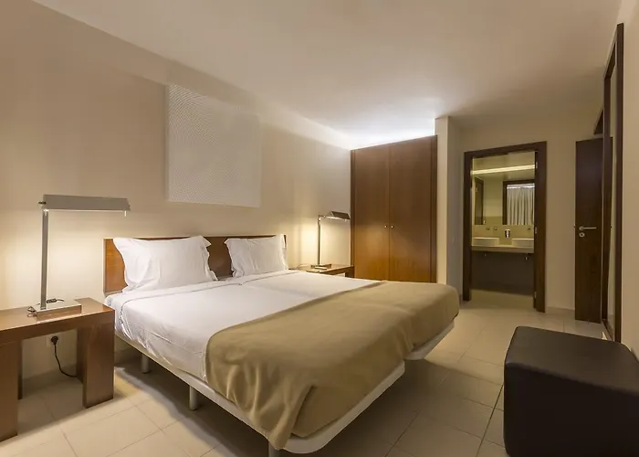 Nau Salgados Lagoas 4*