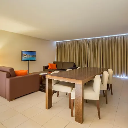 Nau Salgados Lagoas Lejlighedshotel 4*